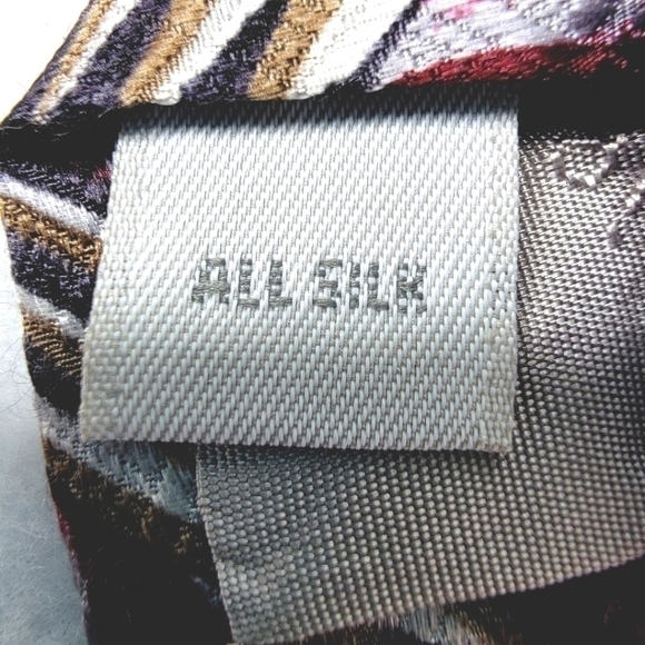 100% Silk Vintage Pierre Cardin Red and Gold Tone Patterned Long Neck Tie USA - Picture 7 of 13